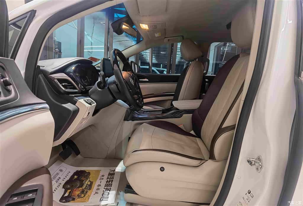 Buick GL8, 2021 9