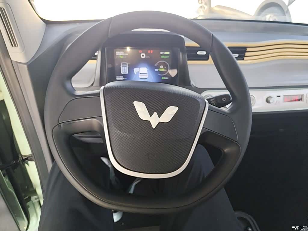 Wuling MINIEV, 2021 11