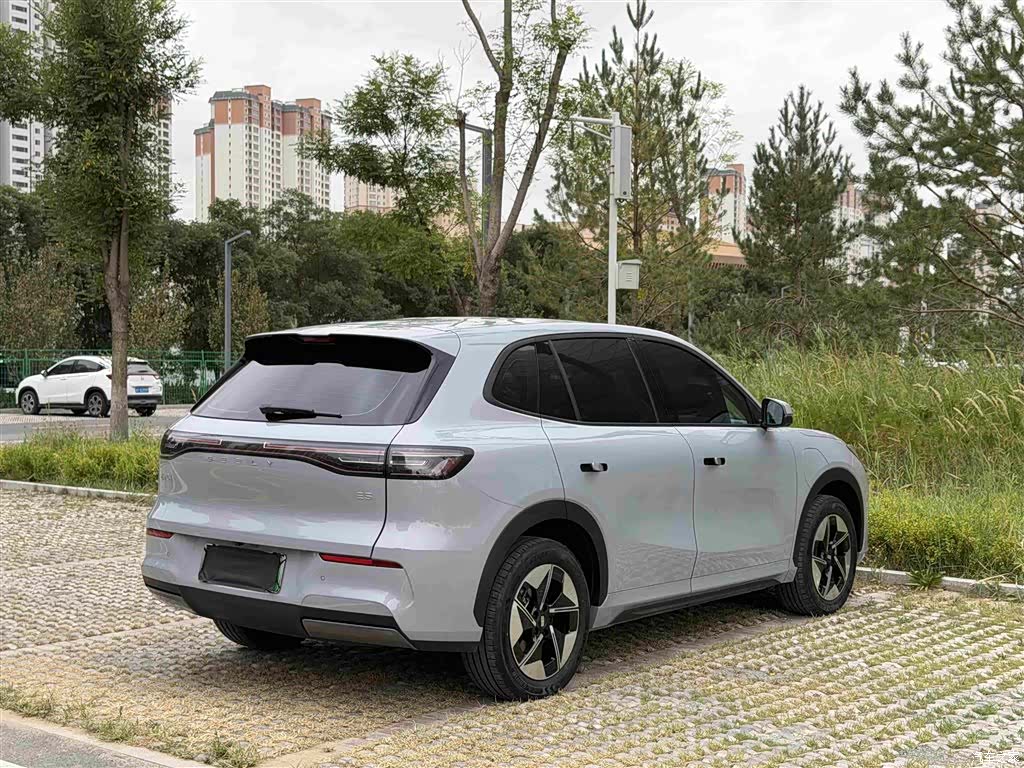 Geely Galaxy E5, 2026 4