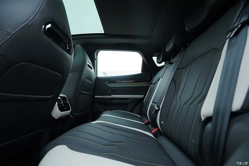 Jetour L6, 2024 20