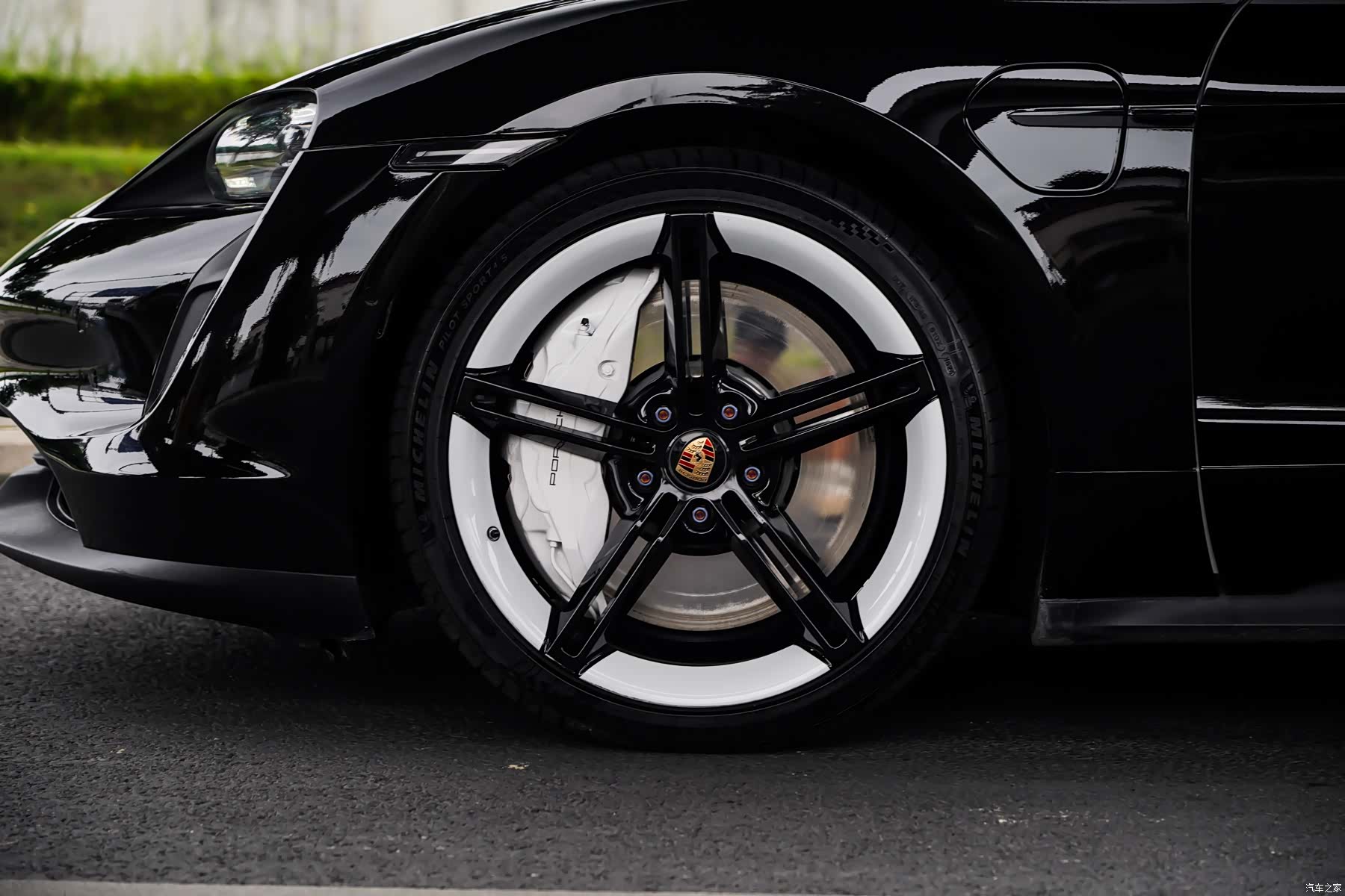 Porsche Taycan, 2020 все фото