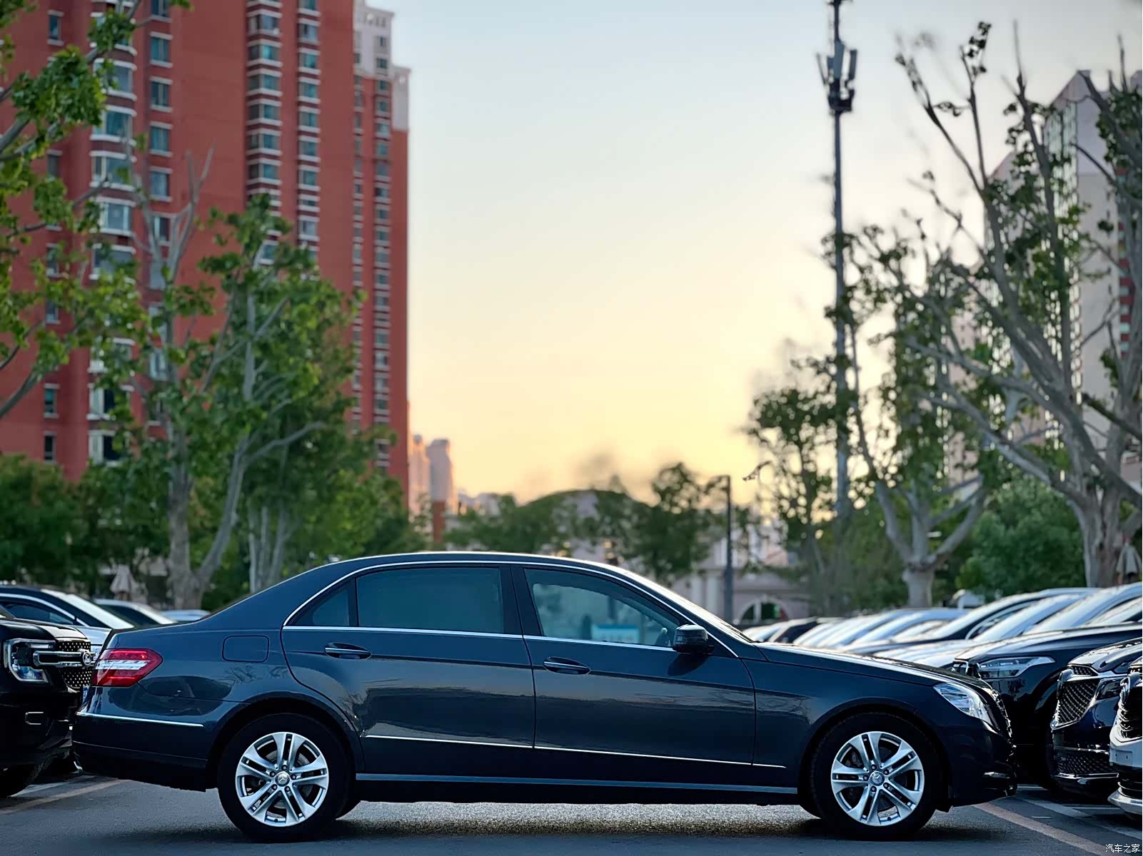 Mercedes-Benz E-Class, 2011 4