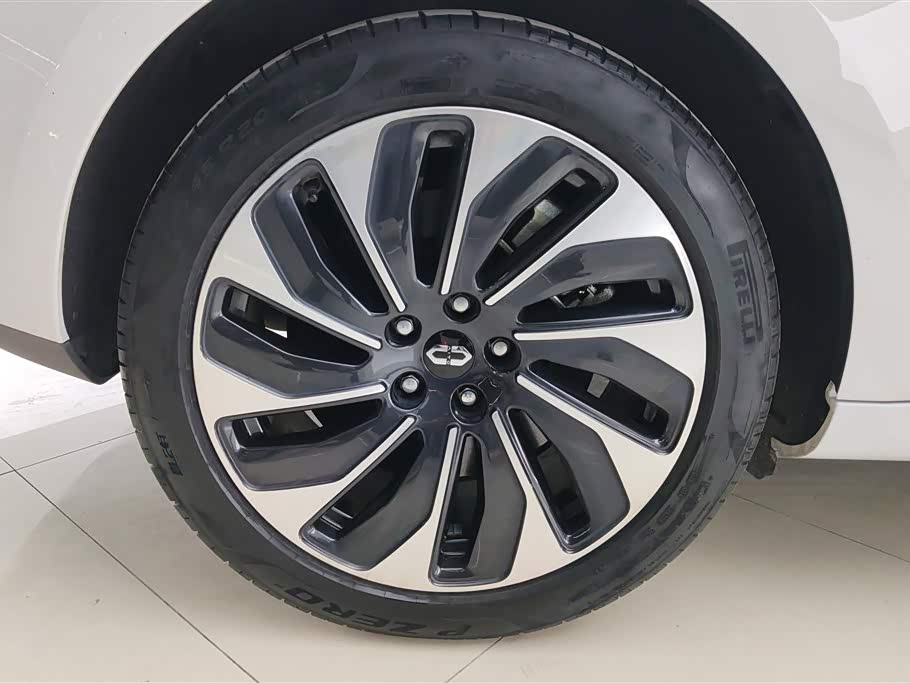 AITO Ask the world M5