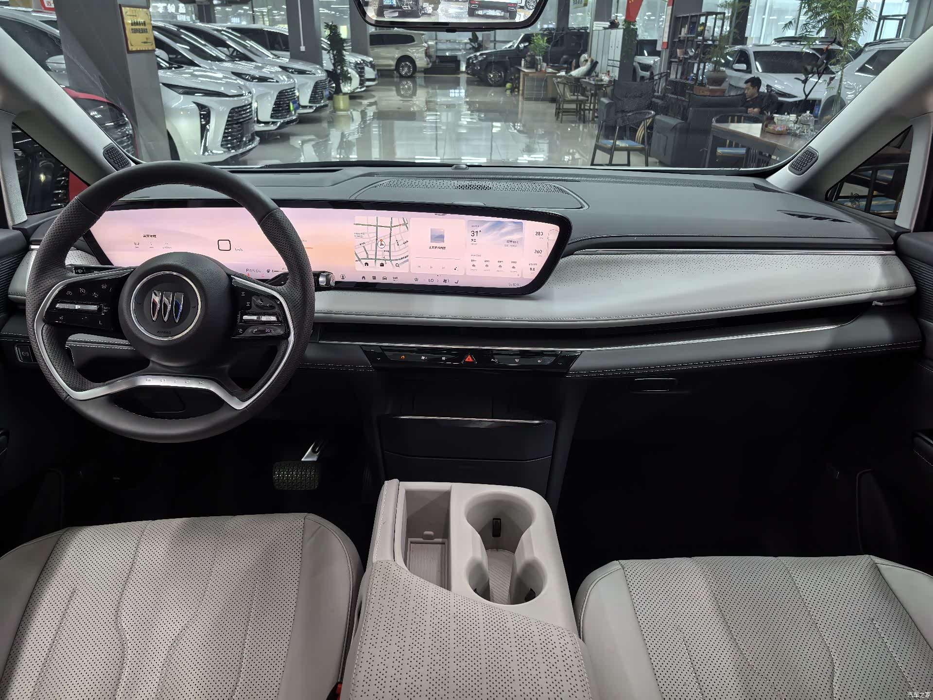 Buick GL8, 2025 4
