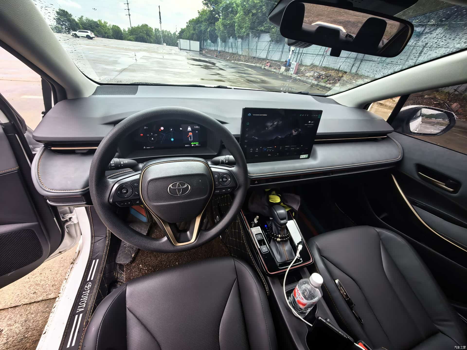 Toyota Corolla, 2026 6