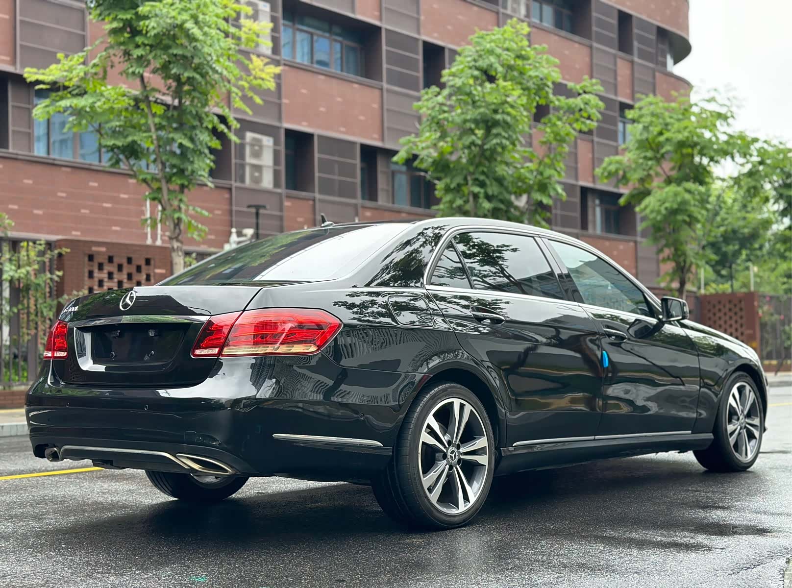 Mercedes-Benz E-Class, 2015 21