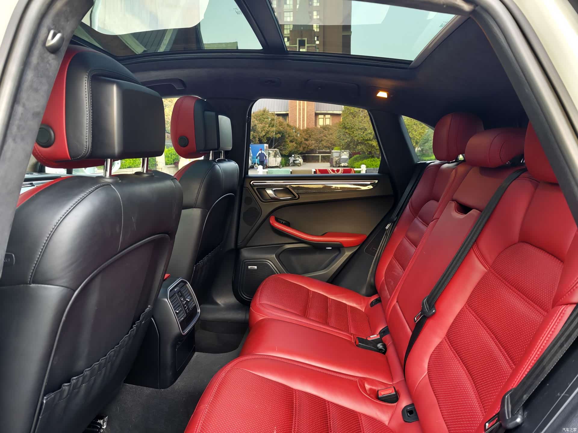 Porsche Macan, 2015 все фото