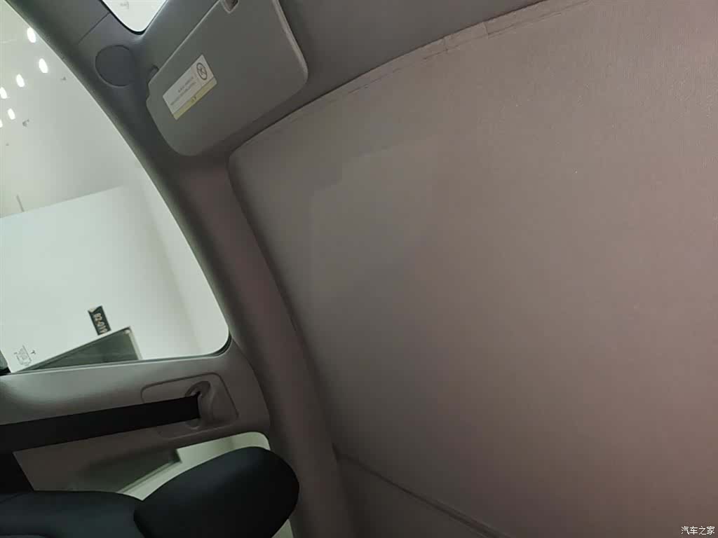 Tesla Model Y, 2022 18