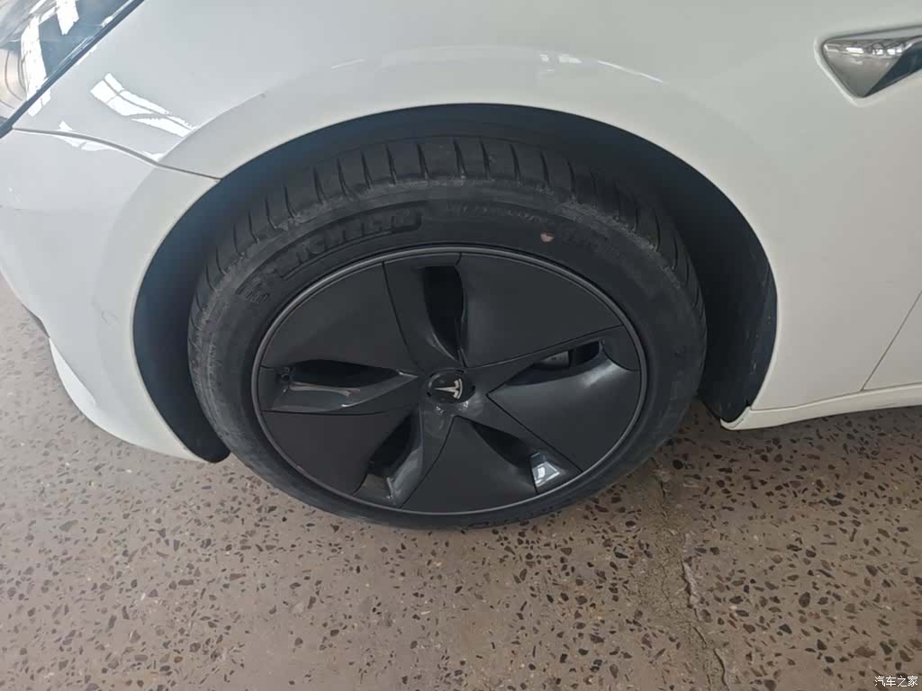 Tesla Model 3, 2020 23