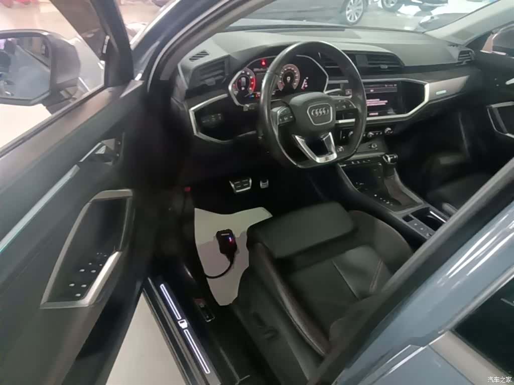 Audi Q3, 2023 16