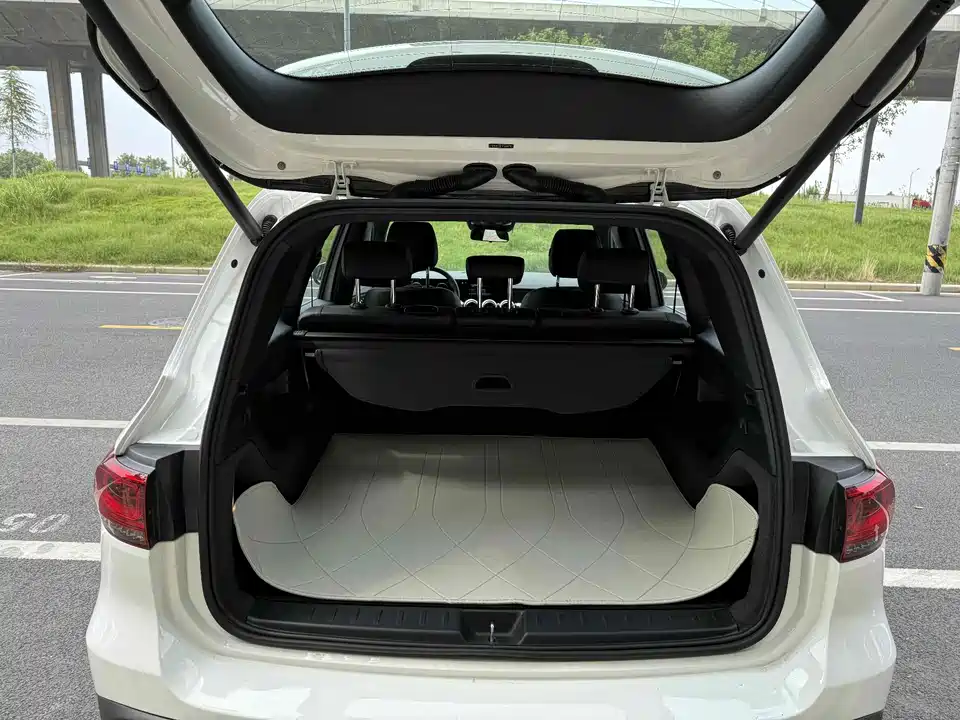 Mercedes-Benz EQB Mercedes-Benz EQB