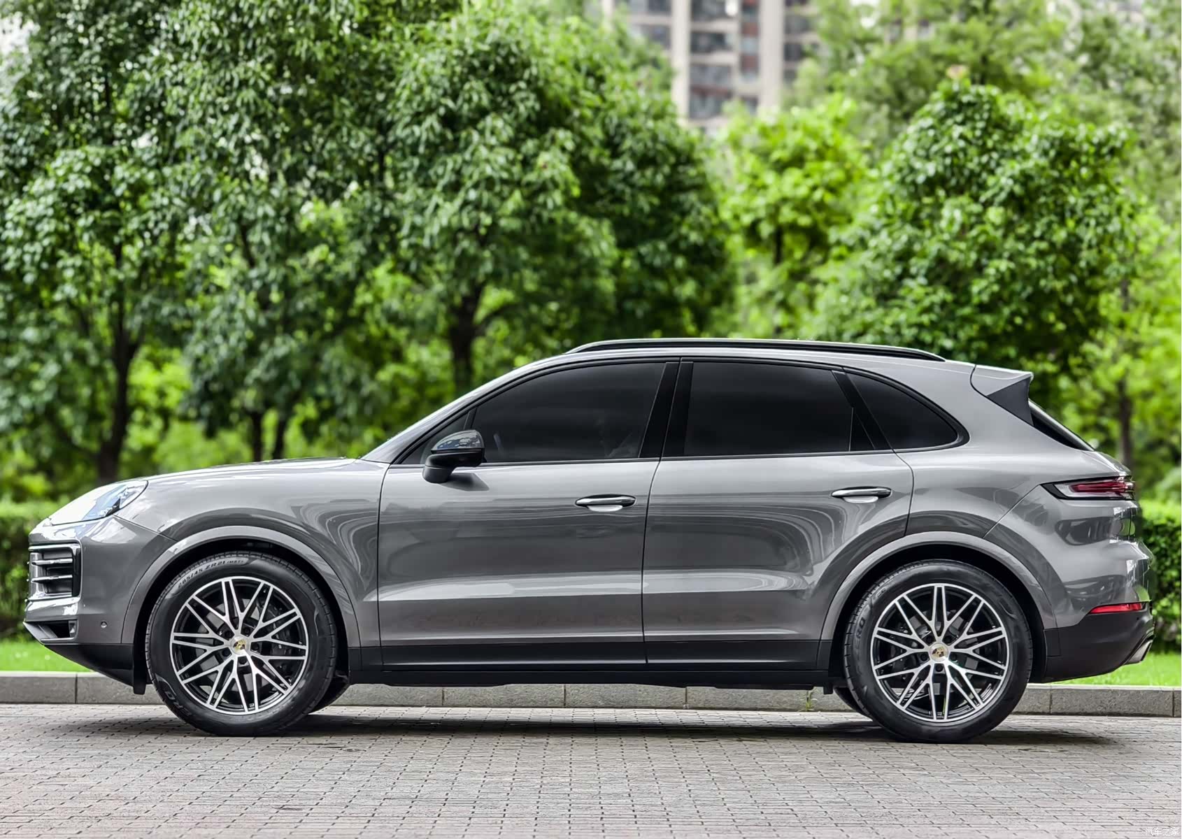 Porsche Cayenne, 2024 3
