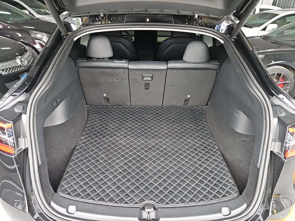 Tesla Model Y, 2022 19