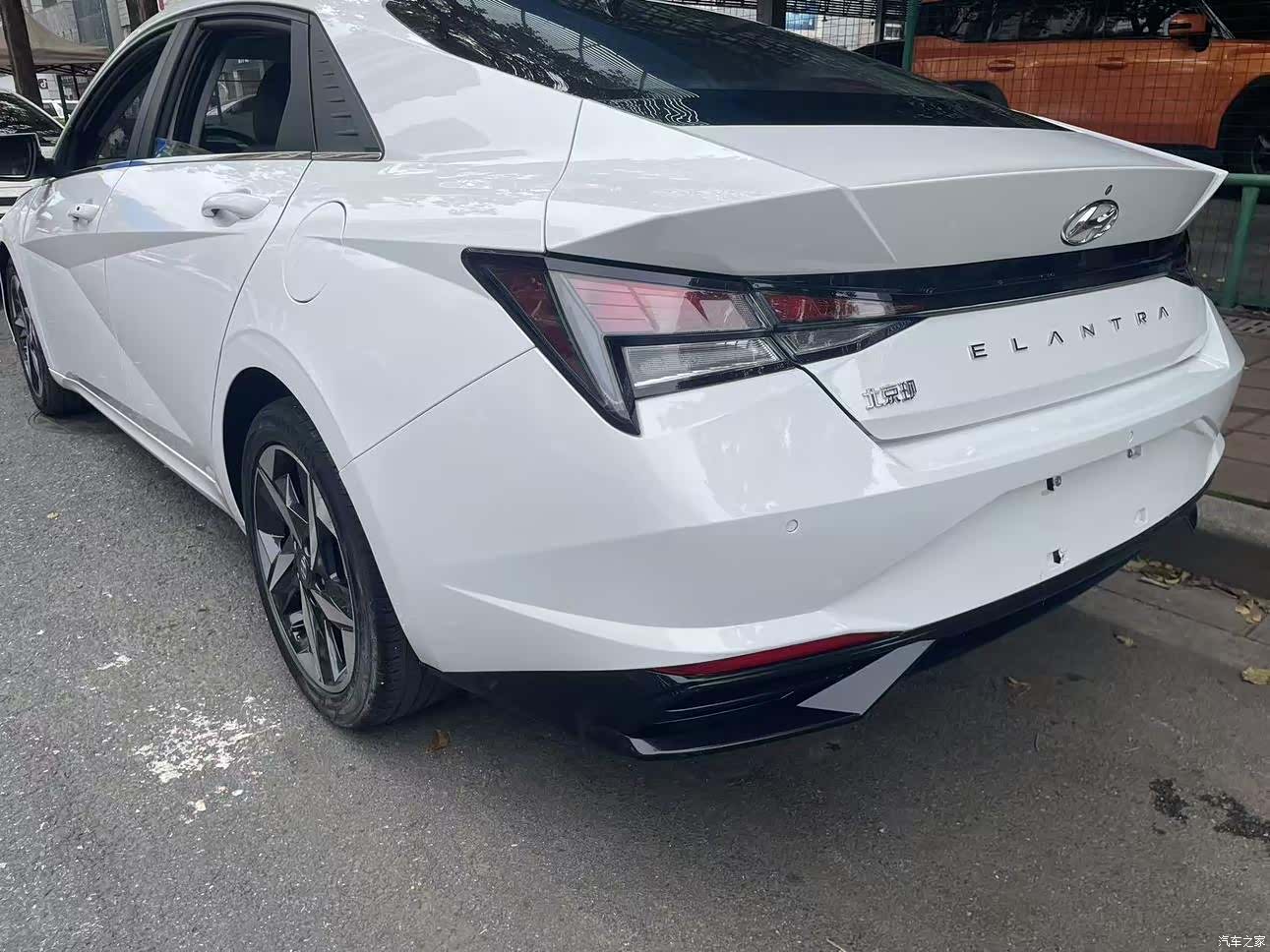 Hyundai Elantra, 2020 11