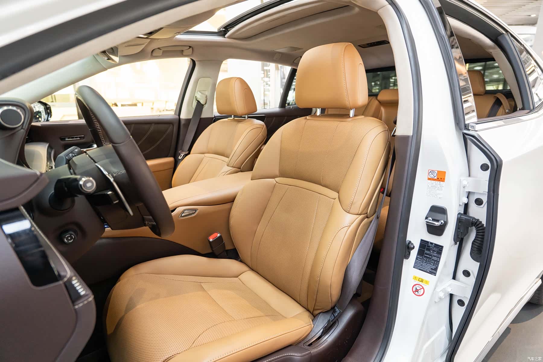 Lexus LS, 2019 11