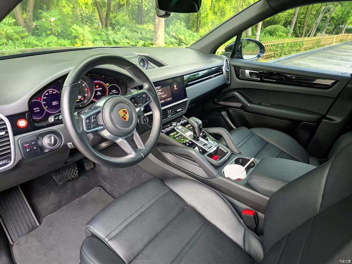 Porsche Cayenne, 2023 все фото