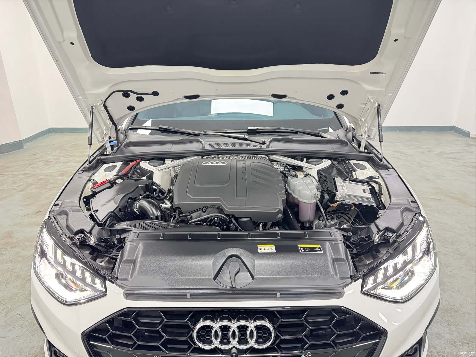 Audi A4L, 2023 10