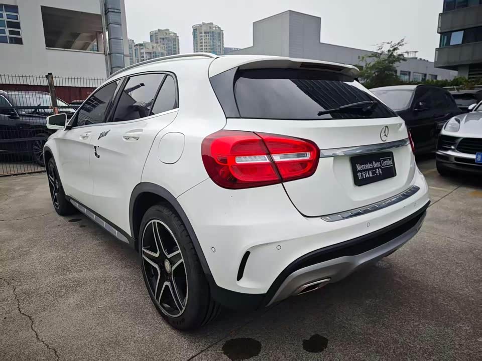 Mercedes-Benz GLA