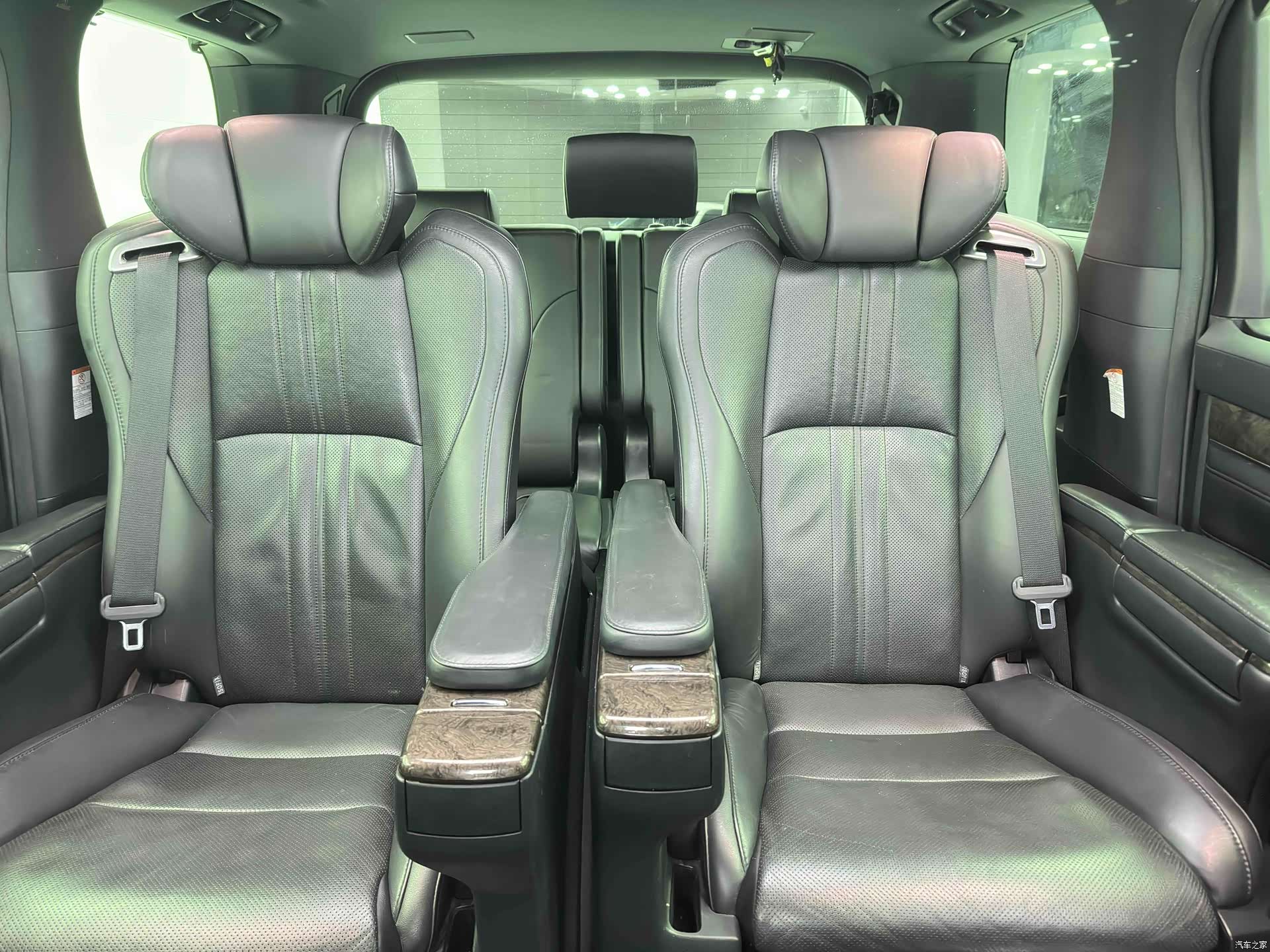 Toyota Alphard, 2019 14