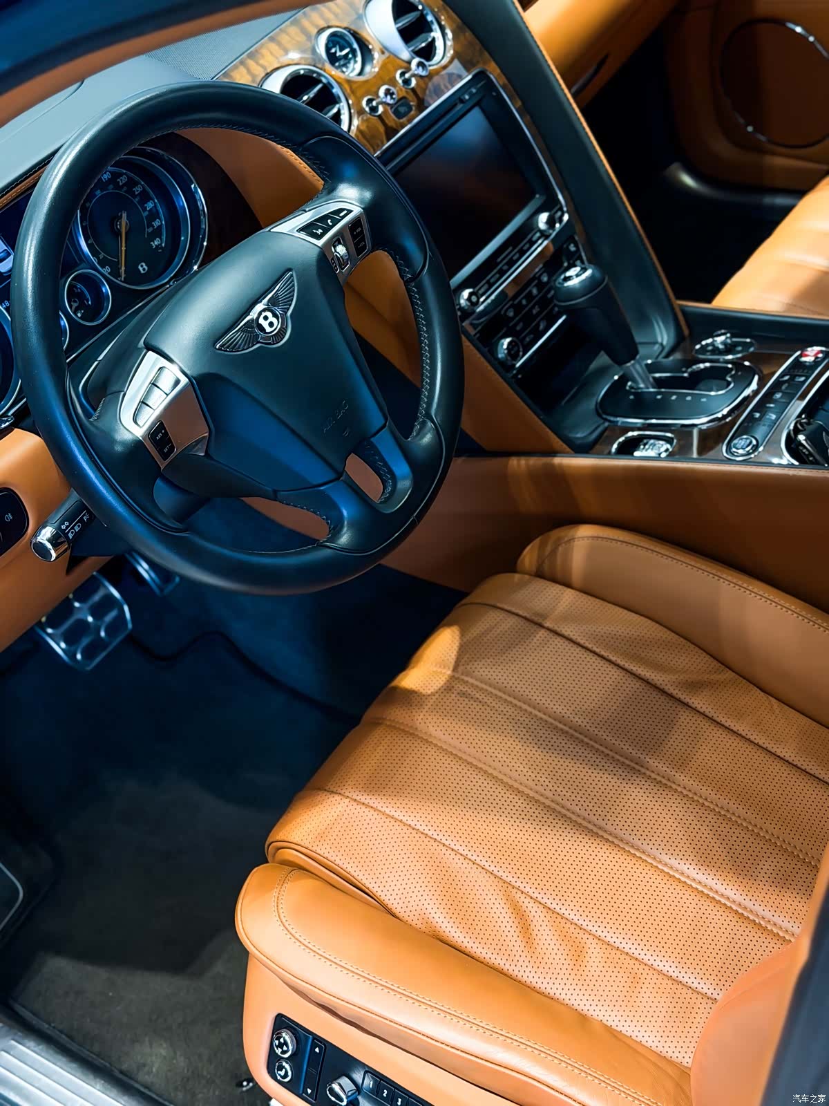 Bentley Flying Spur, 2016 13