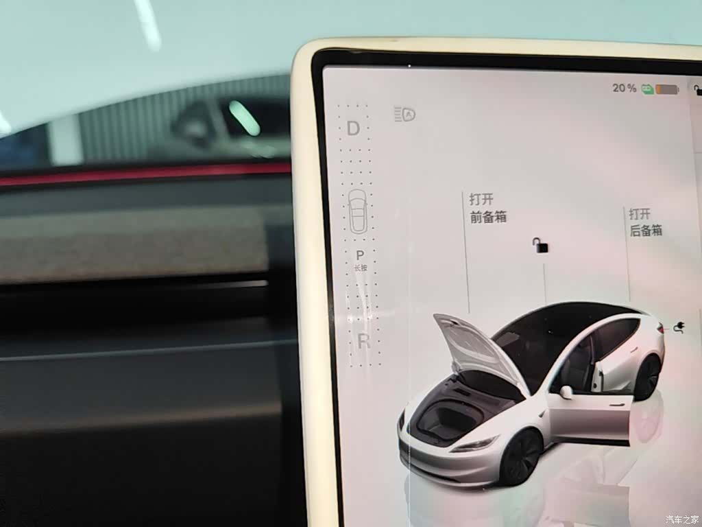 Tesla Model 3, 2025 14