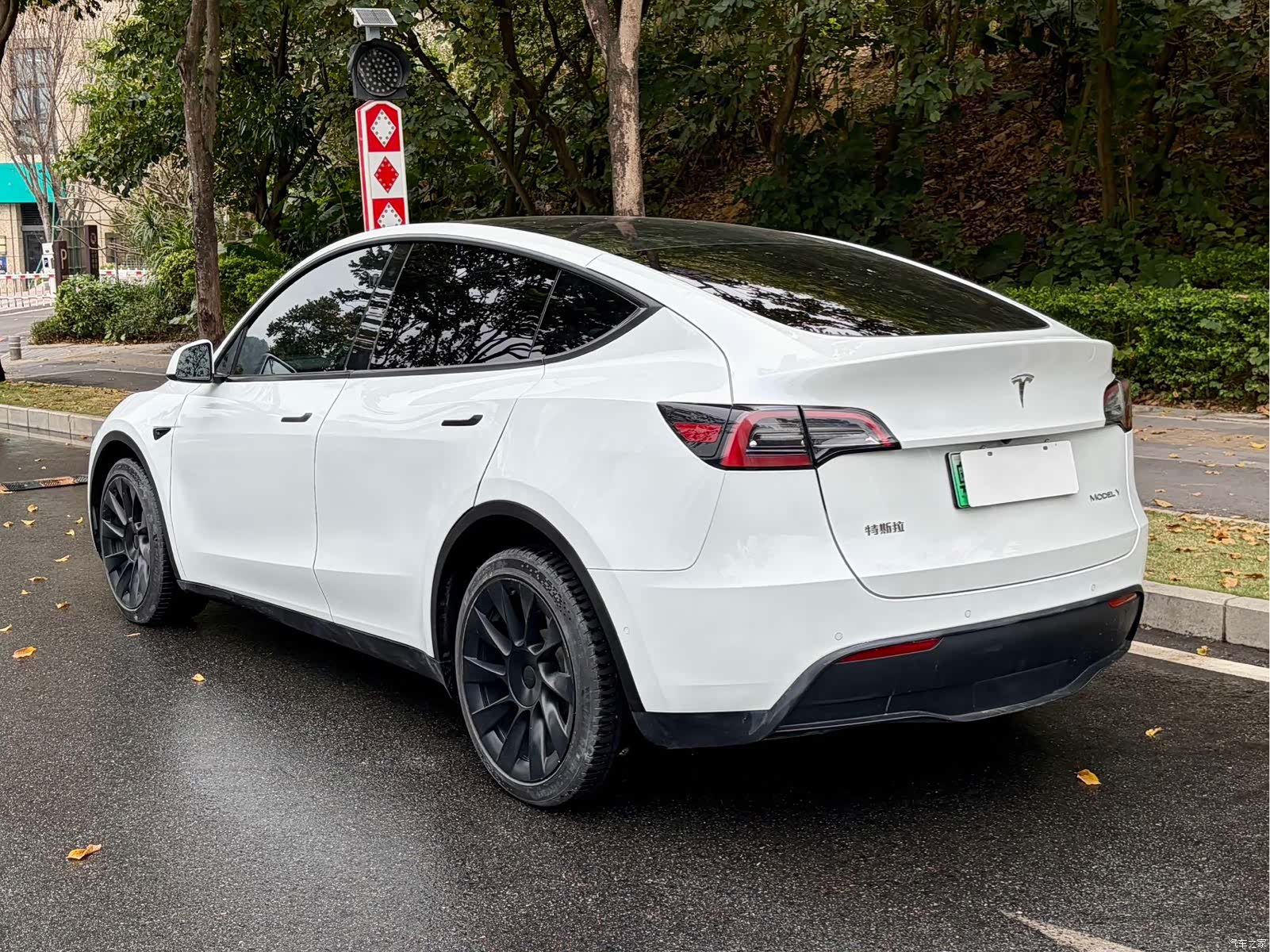 Tesla Model Y, 2022 8