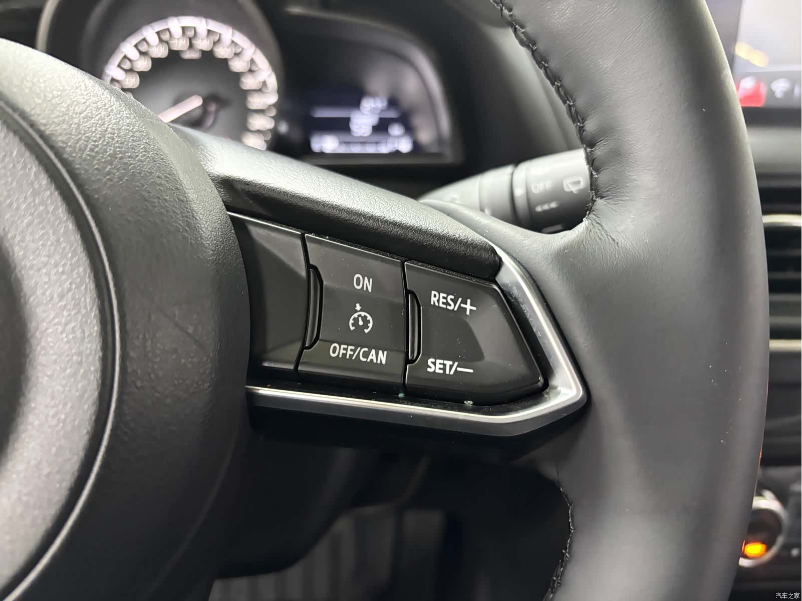 Mazda CX-4, 2023 19