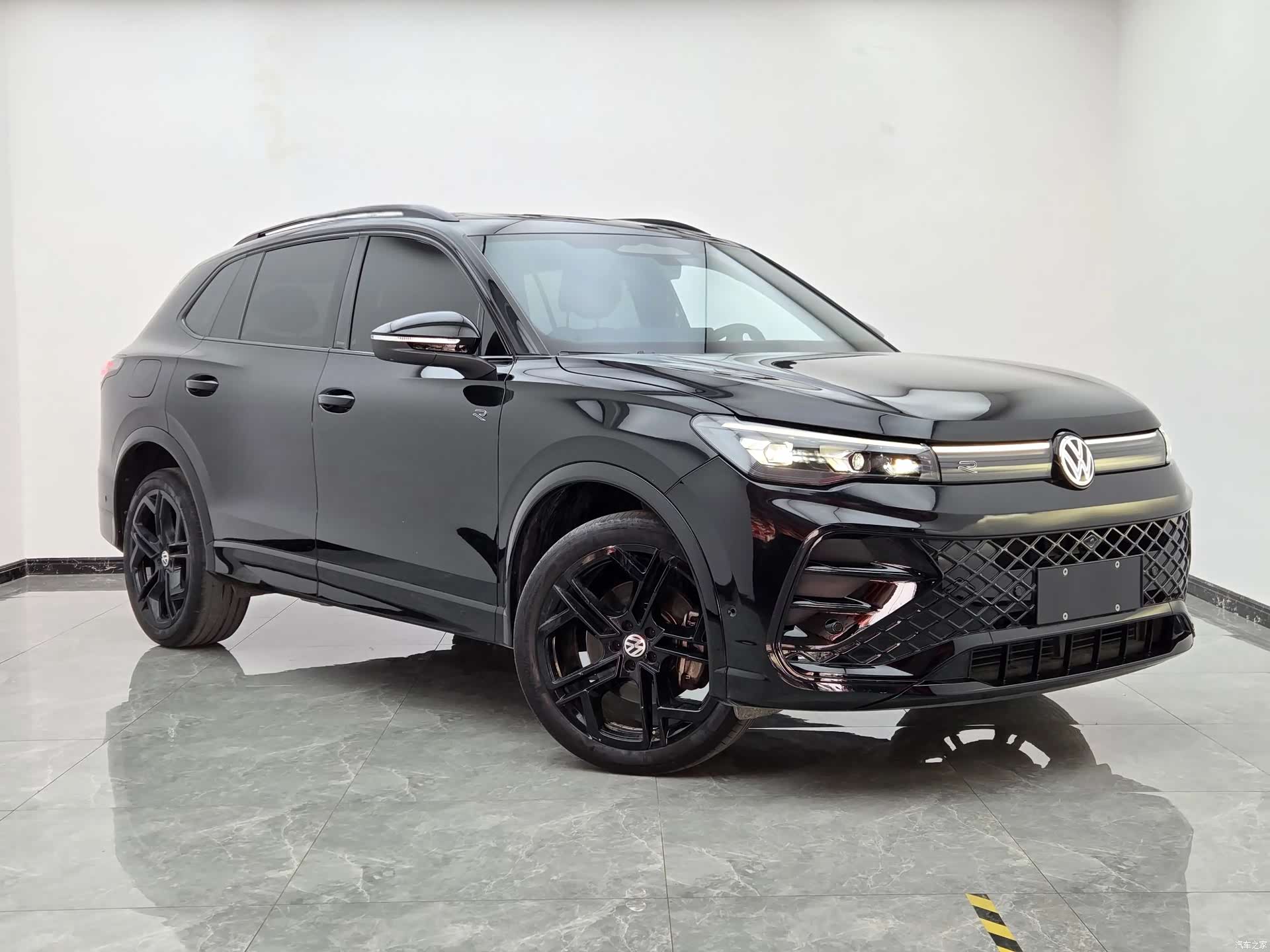 Volkswagen Tiguan L, 2024 3