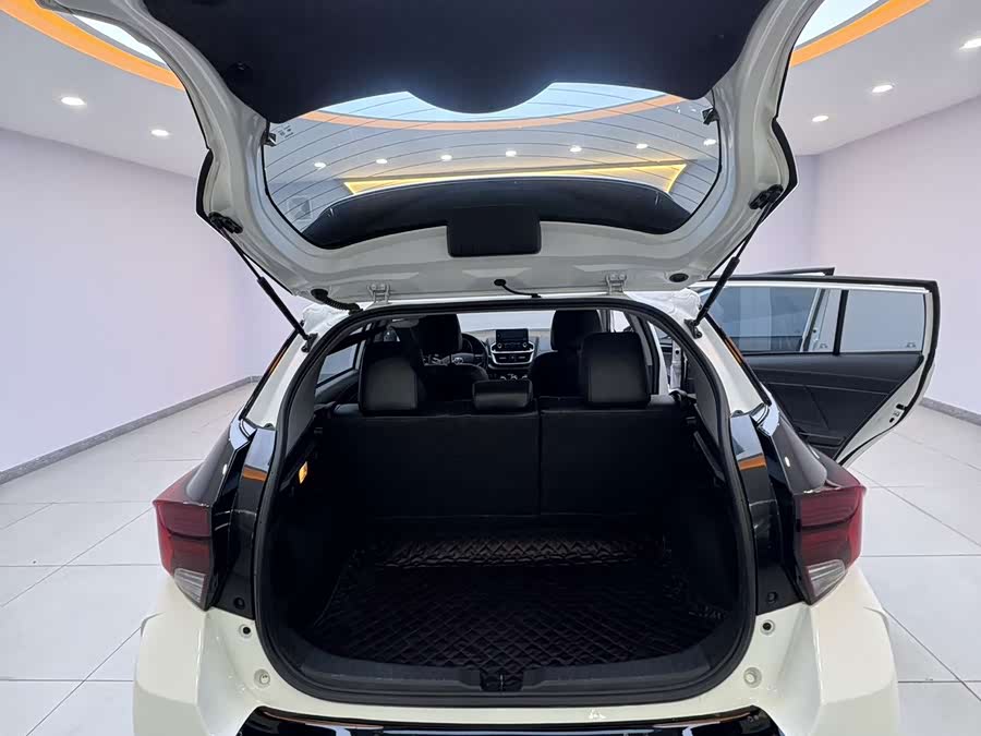 Toyota YARiS L 2023, фото 7