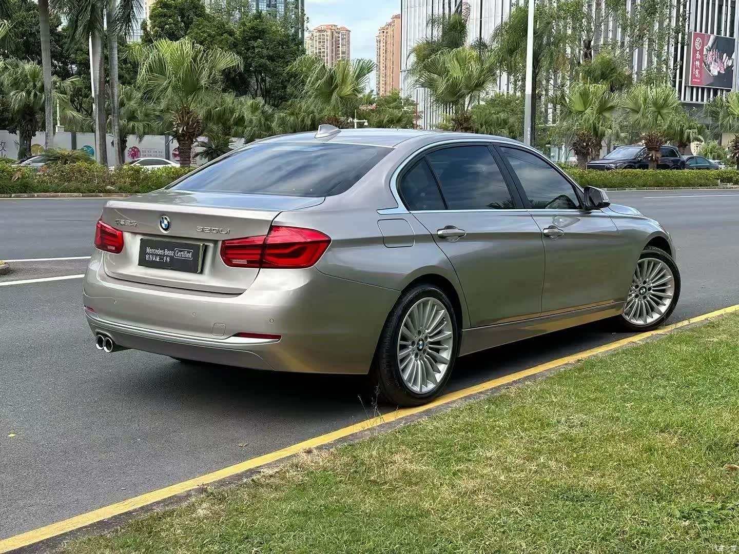BMW 3 Series, 2018 все фото