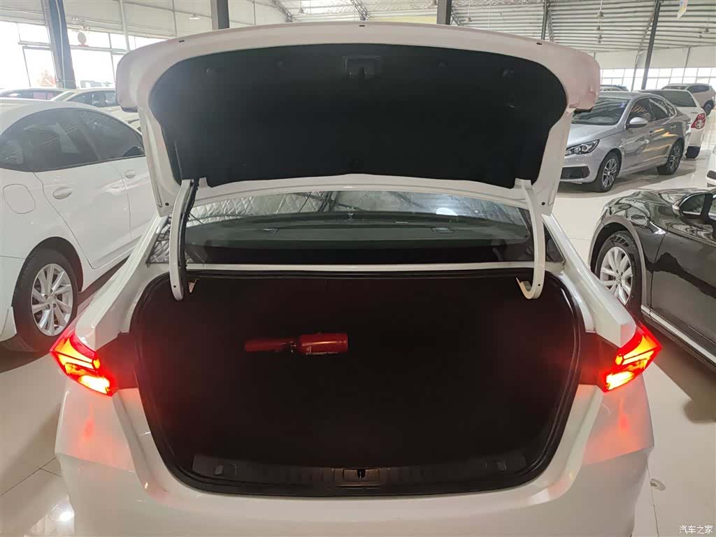 Buick Verano, 2022 15