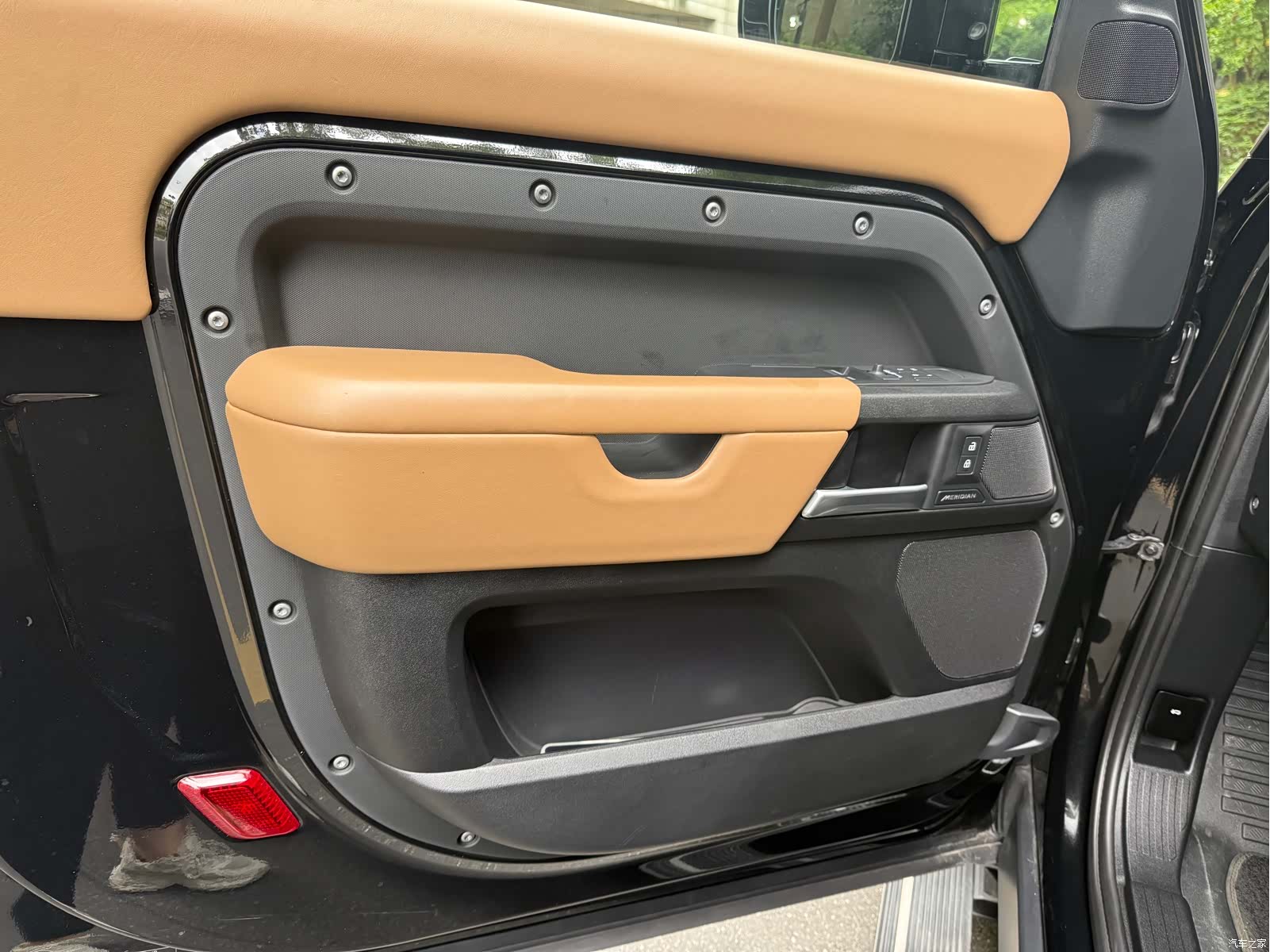 Land Rover Defender, 2025 7