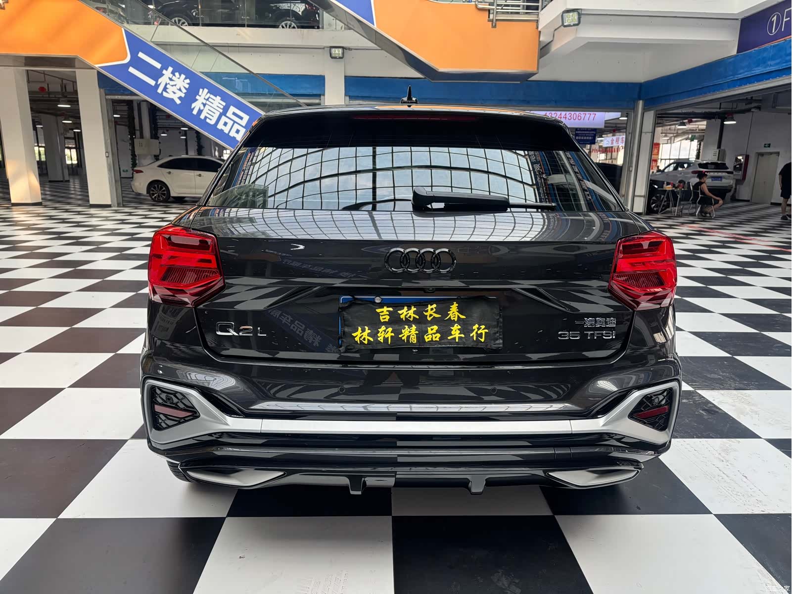 Audi Q2L, 2022 8