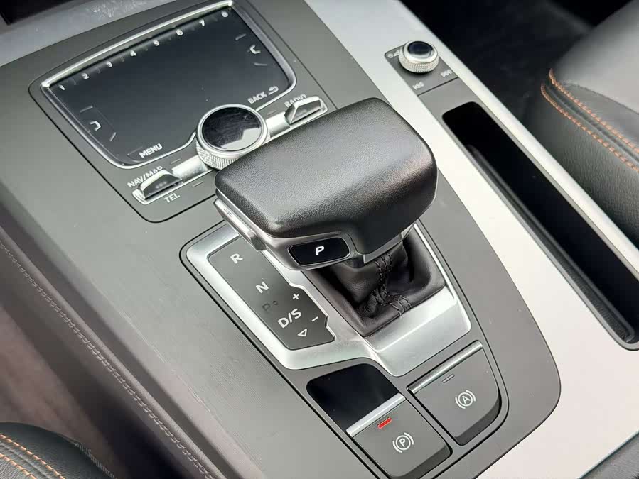 Audi Q5L 2019, фото 10