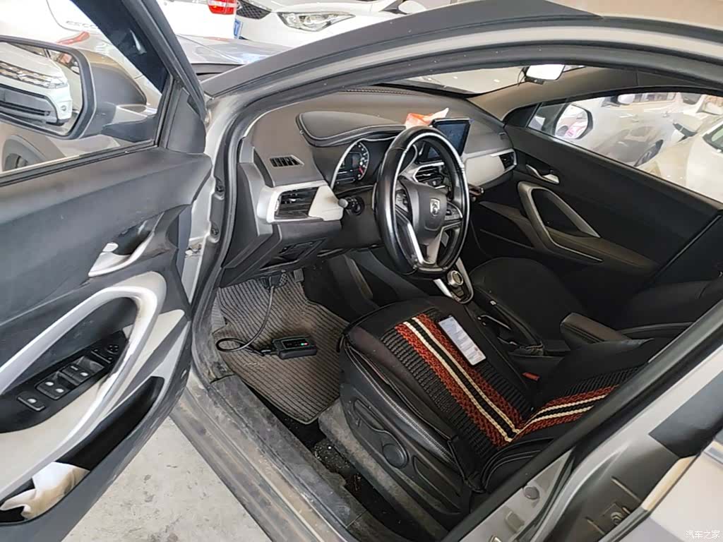 Wuling 510, 2018 16