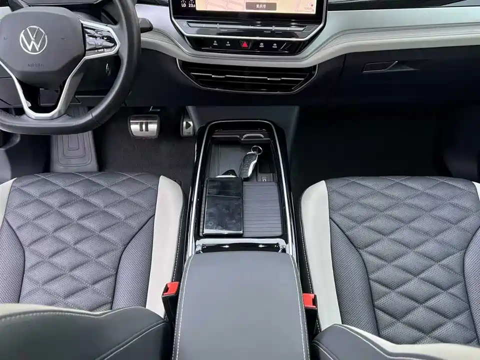 Volkswagen ID.6 CROZZ