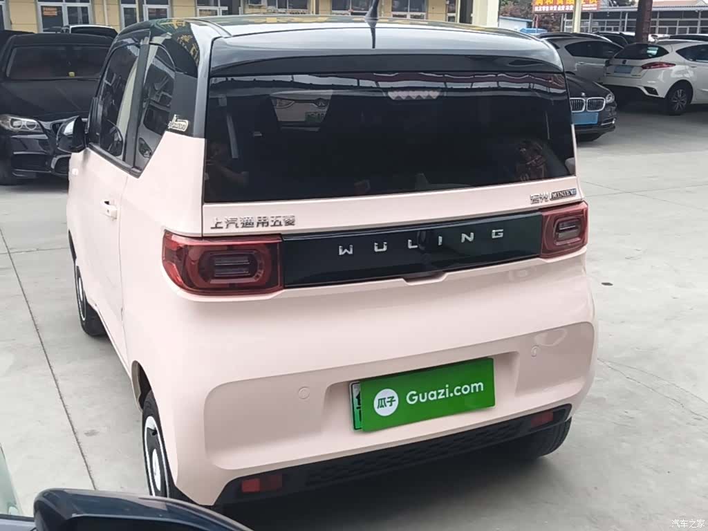 Wuling MINIEV, 2022 все фото