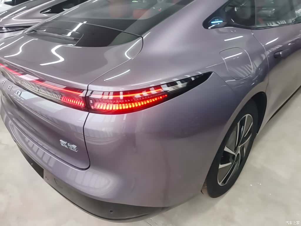 Exeed ES, 2025 8