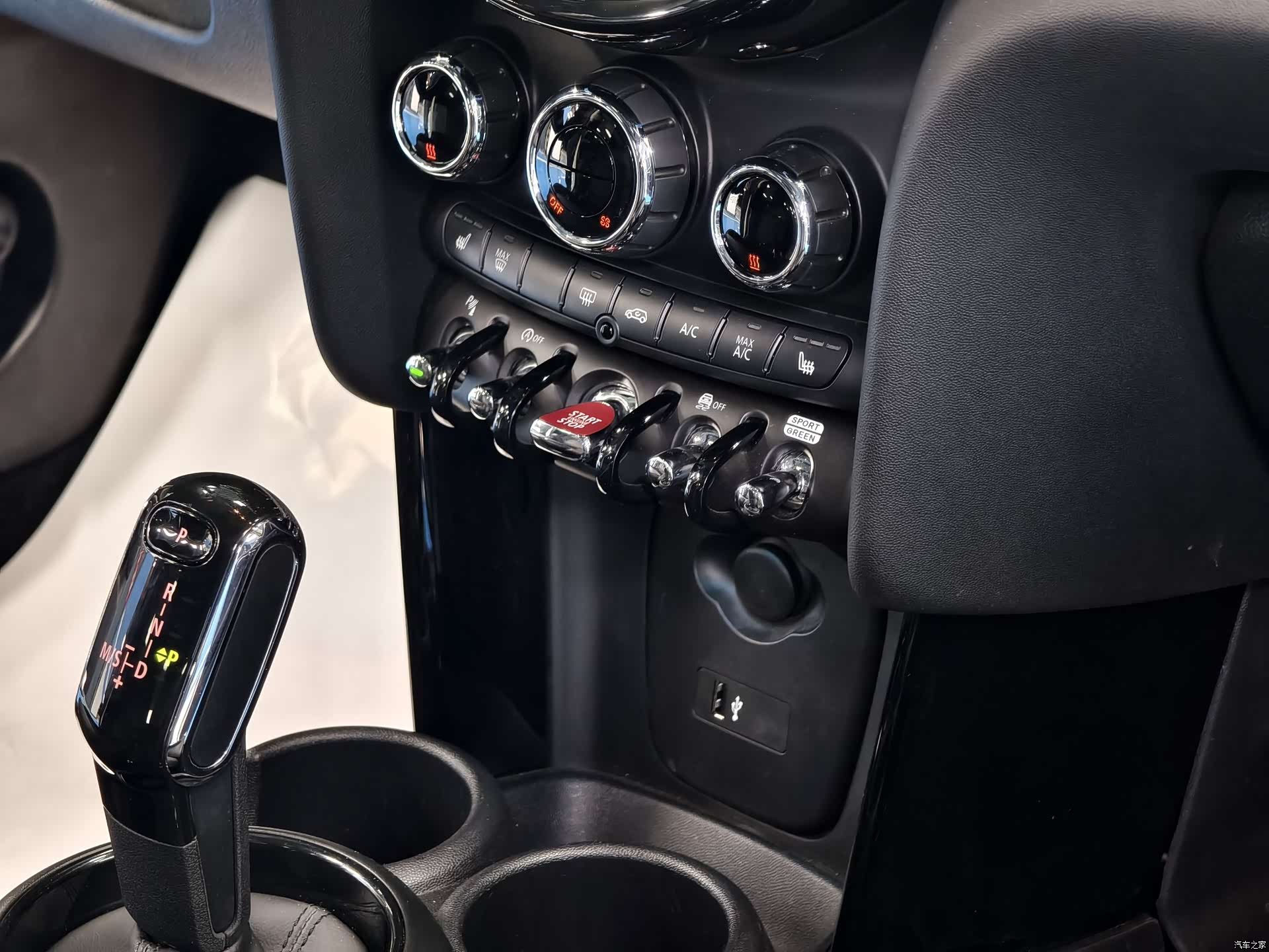 Mini Cooper, 2022 10