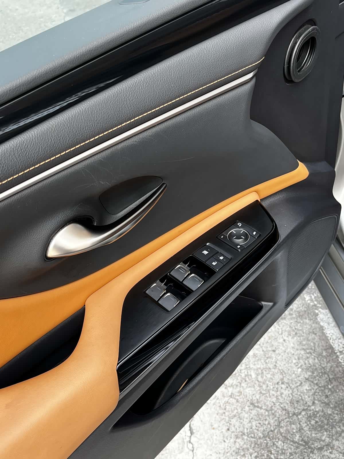 Lexus ES, 2023 16