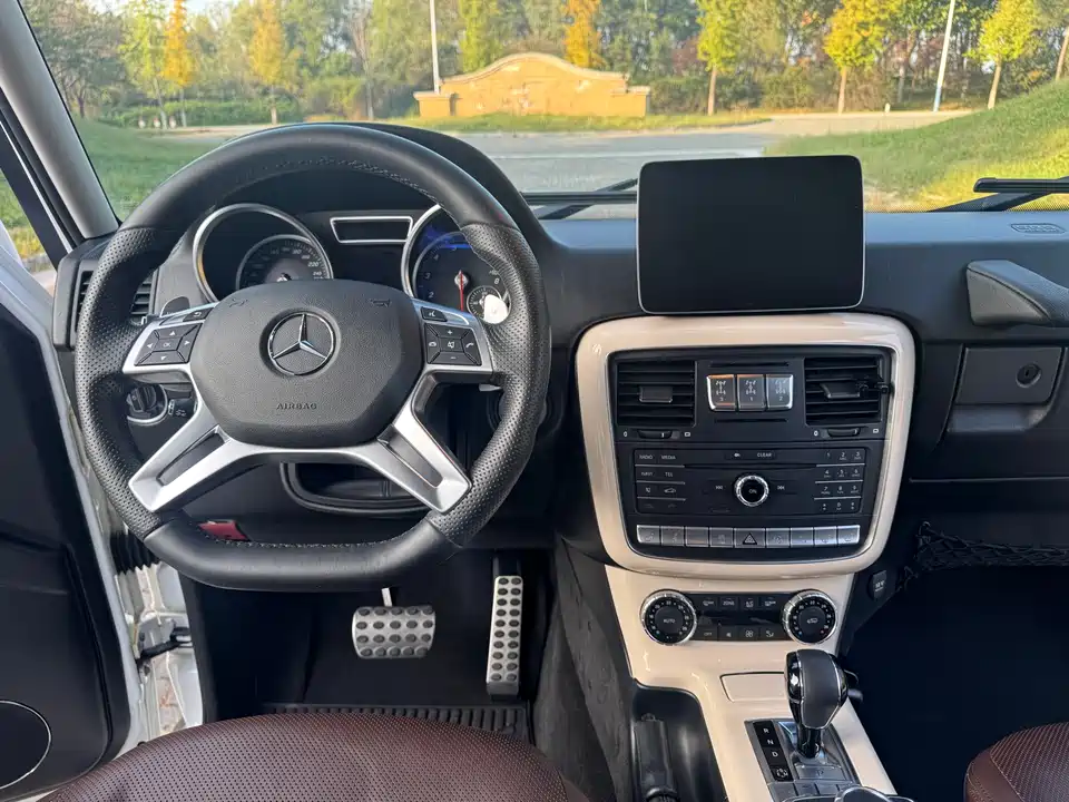 Mercedes-Benz G-class