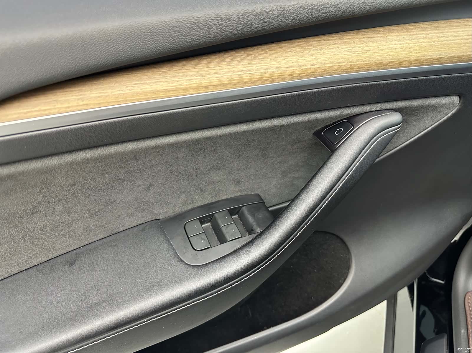Tesla Model Y, 2023 24