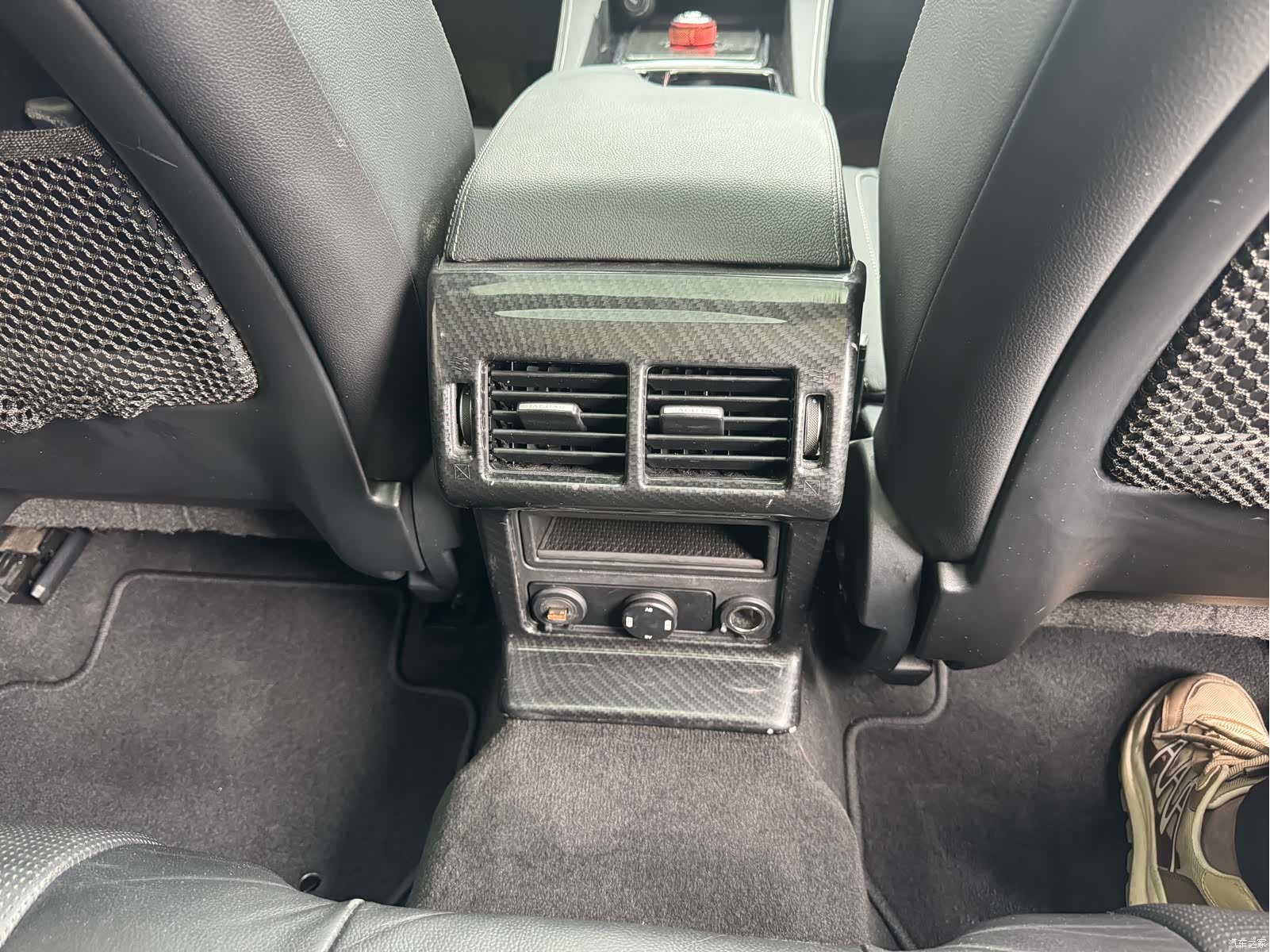 Jaguar F-PACE, 2018 12