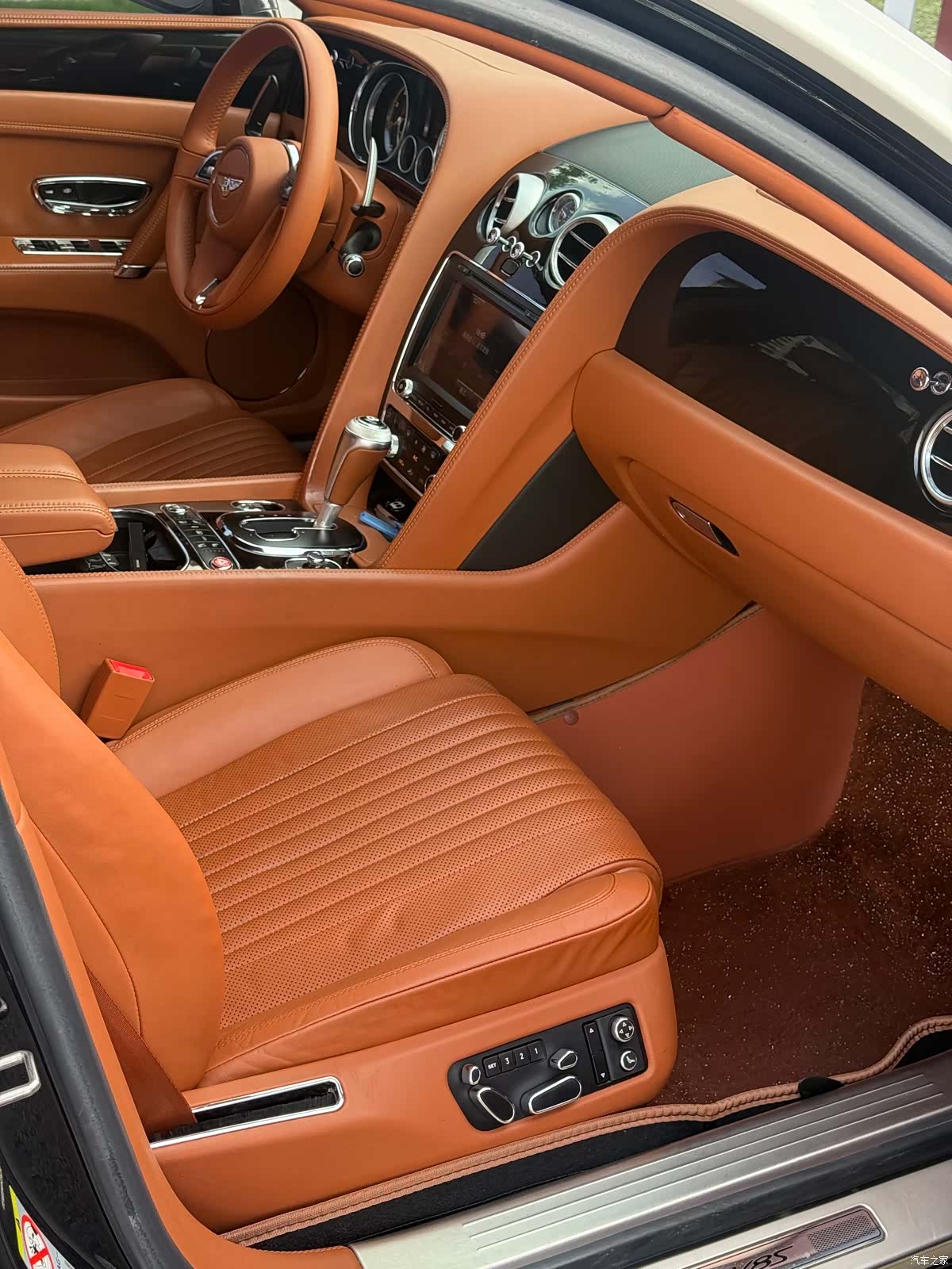 Bentley Flying Spur, 2017 10