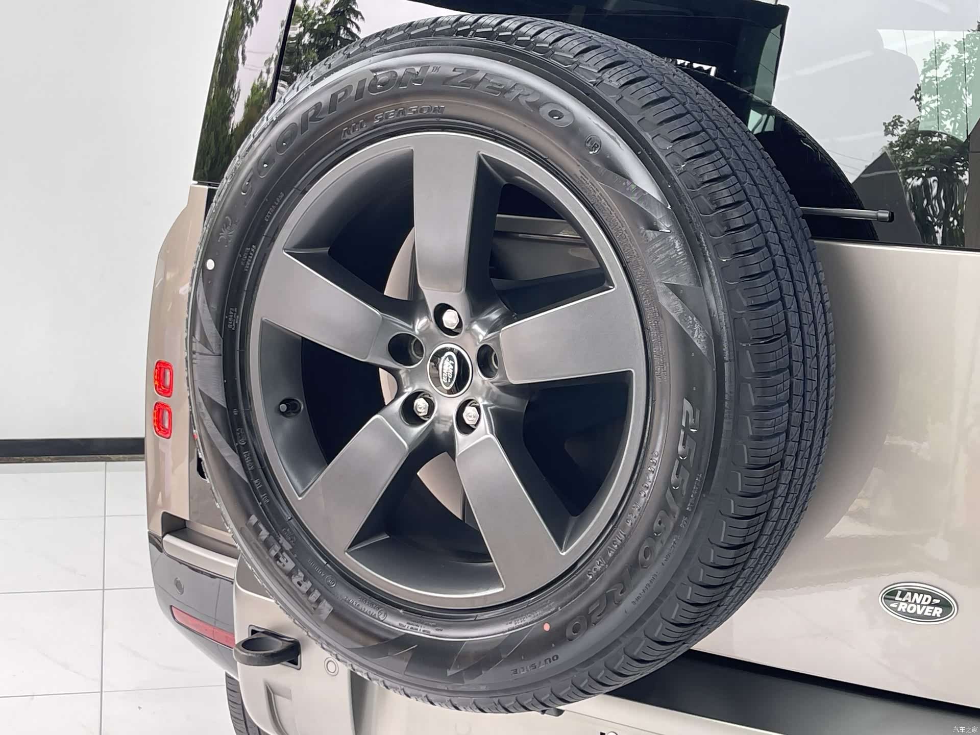 Land Rover Defender, 2022 19