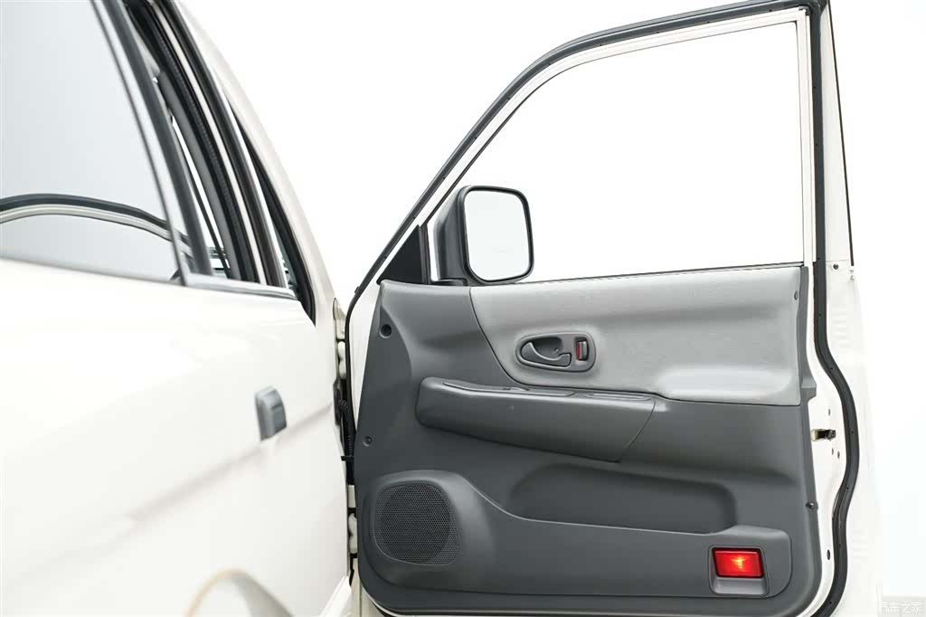 Mitsubishi Pajero, 2007 28