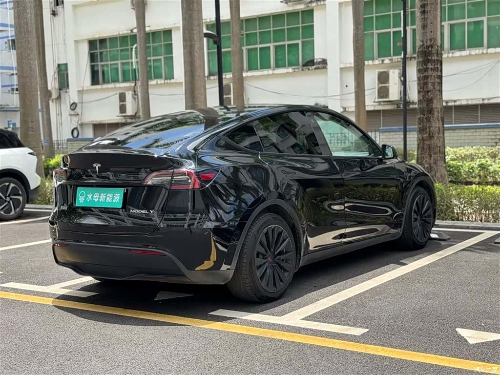 Tesla Model Y, 2021 7
