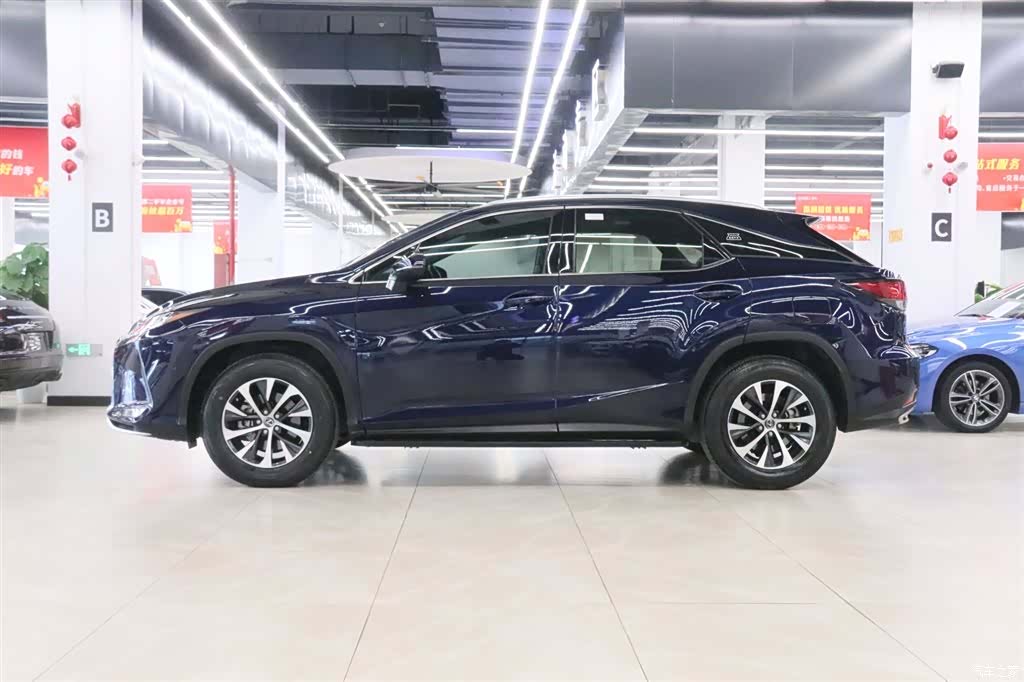 Lexus RX, 2022 3