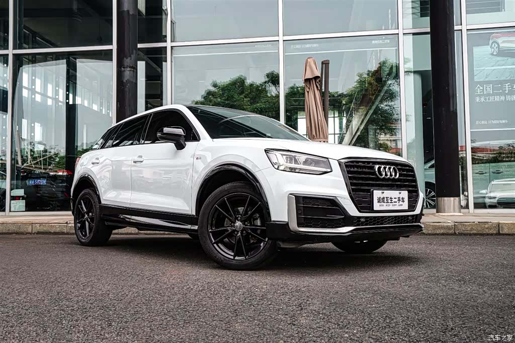 Audi Q2L, 2019 3