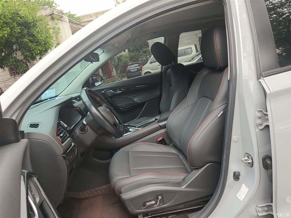 DongFeng AX7, 2022 15